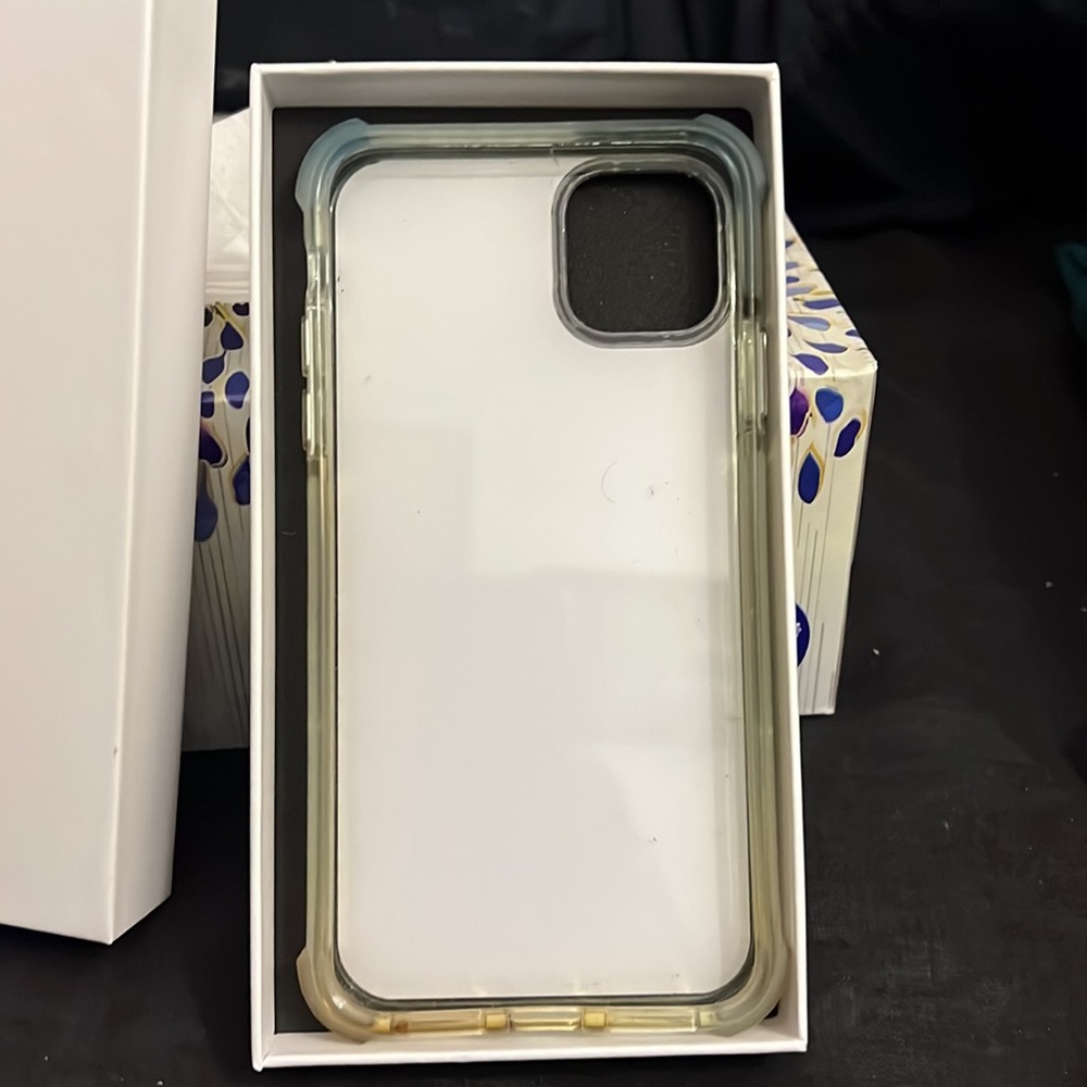Phone case - Picture 4 of 4